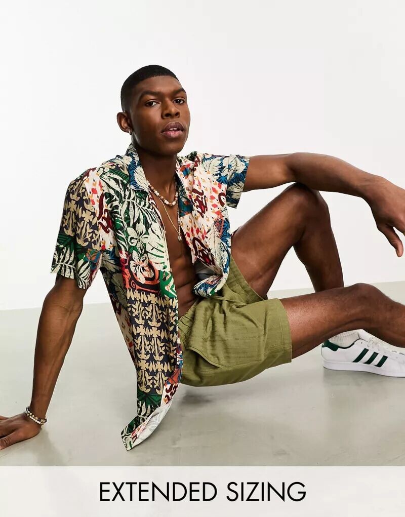 

Рубашка свободного кроя с воротником с лацканами ASOS в стиле пэчворк