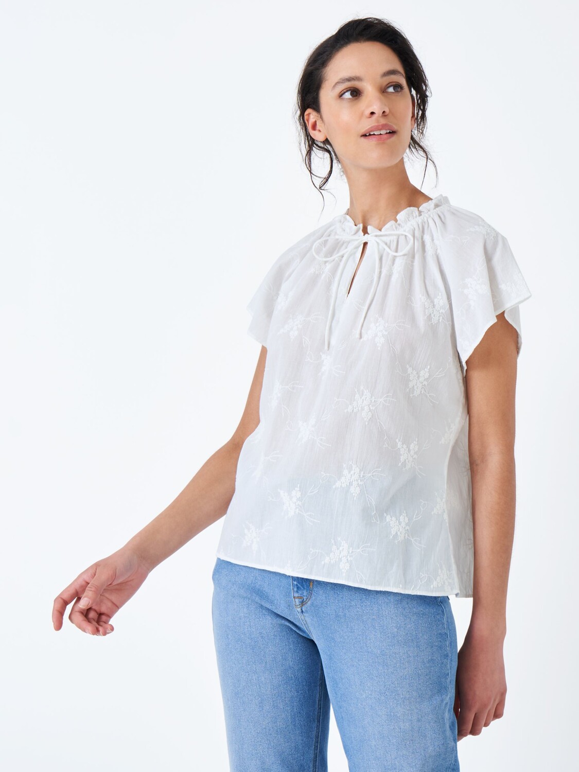 

Crew Clothing Топ с вышивкой Amy, белый