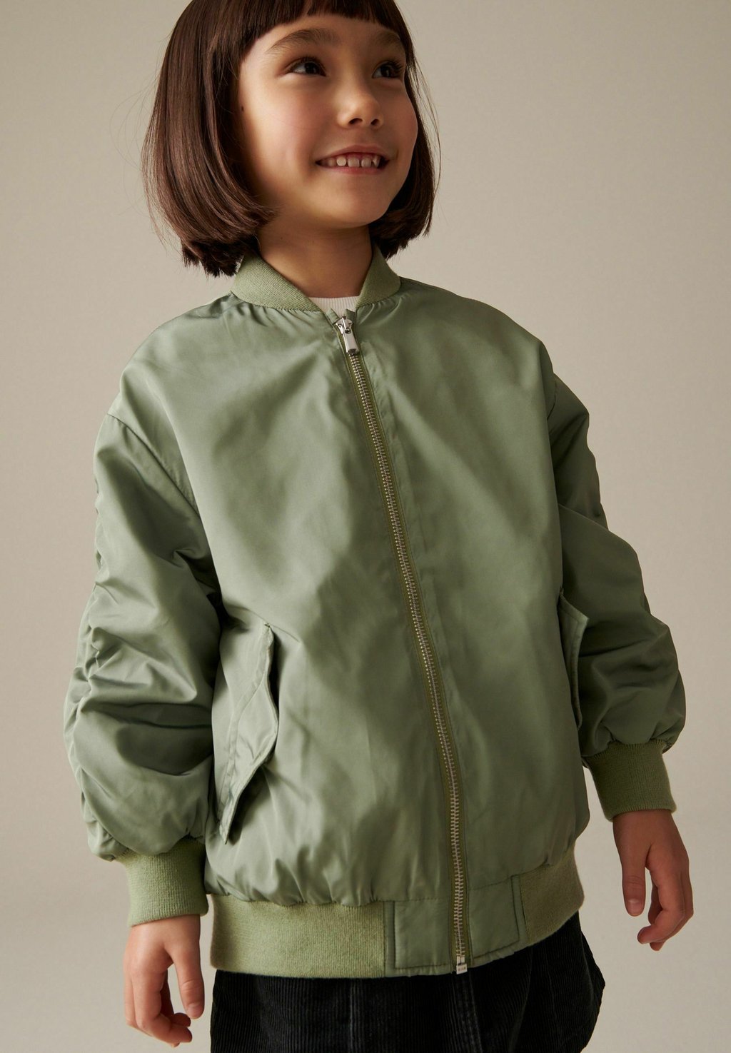 Куртка-бомбер Shower Resistant Next, цвет khaki green