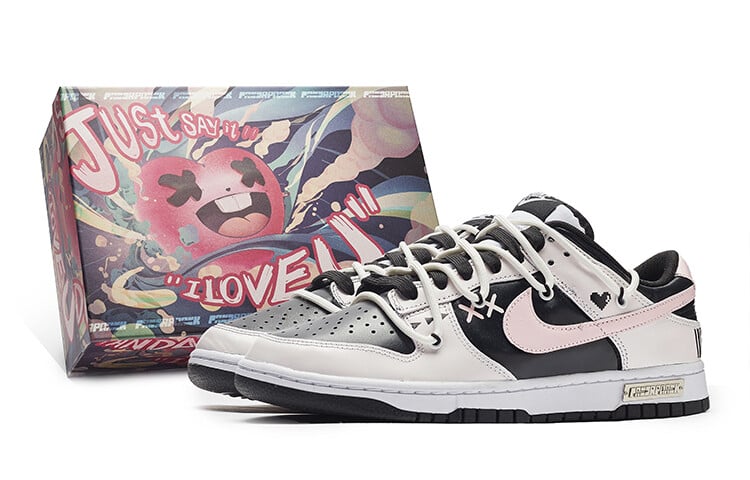 

Женские кроссовки для скейтбординга Nike Dunk Low