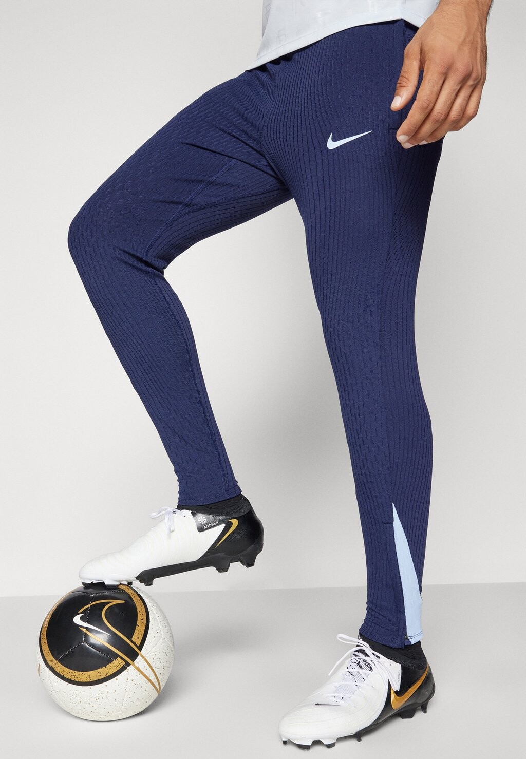 

Спортивные штаны France Fff Strike Elite Pant Nike, черненый синий/кобальтовое bliss