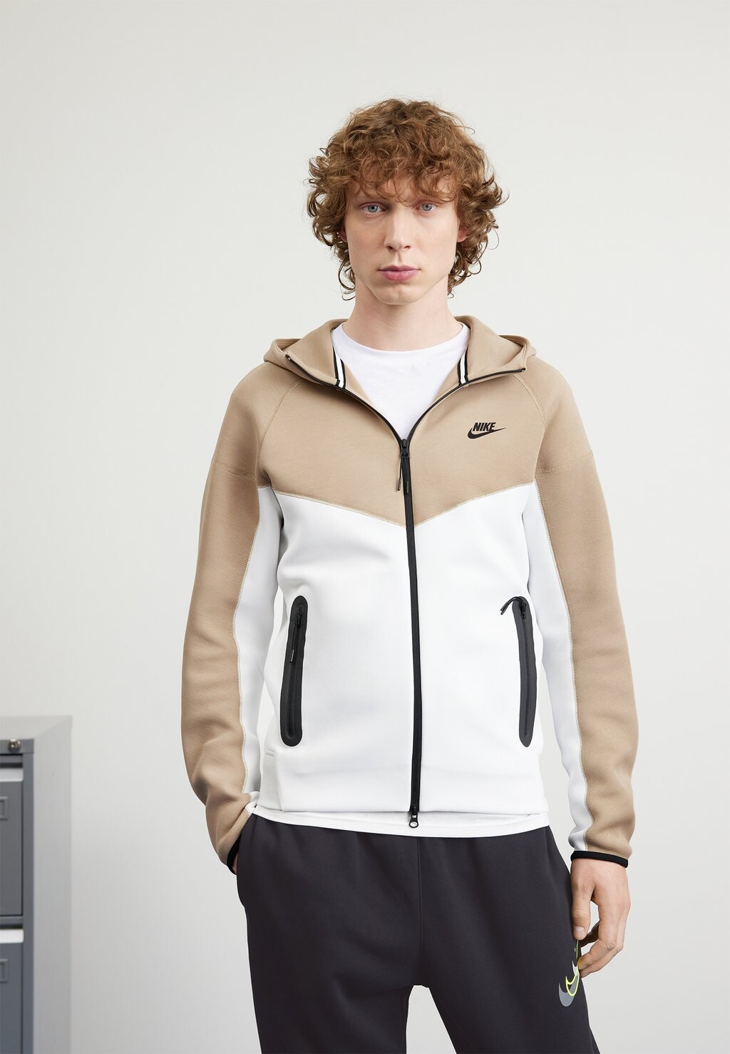 

Толстовка на молнии ХУДИ Nike, саммит белый/хаки/черный