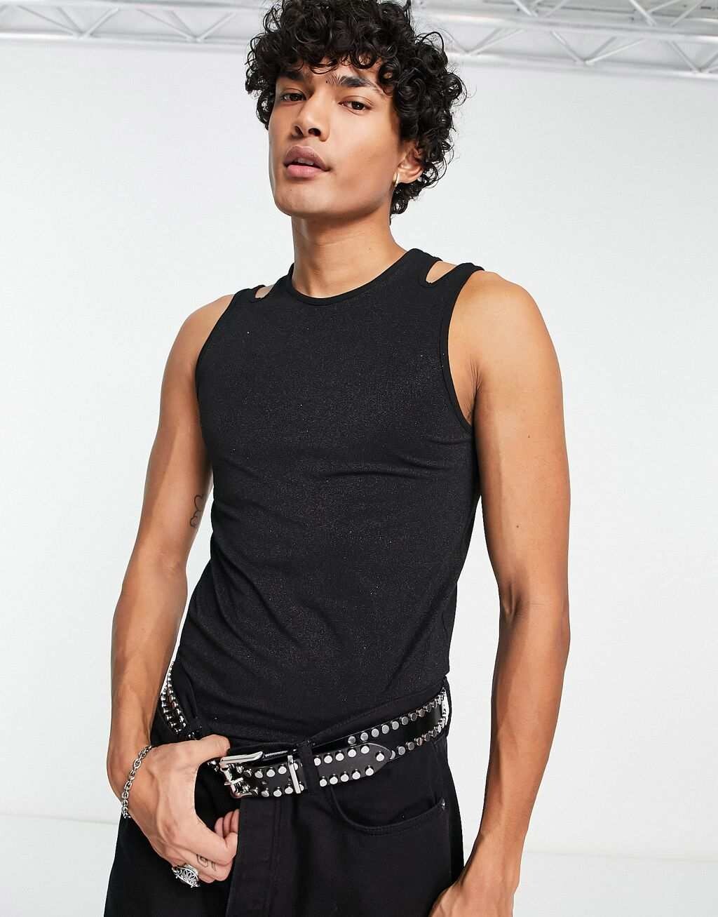 

Боди ASOS DESIGN из черной металлизированной ткани с вырезами