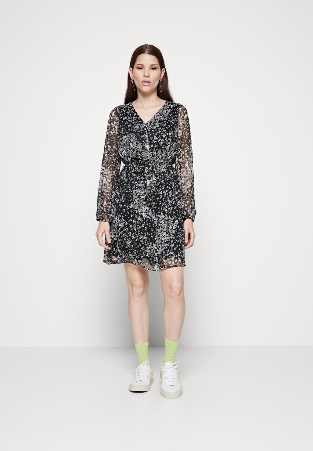 

Платье-рубашка Vero Moda, черный