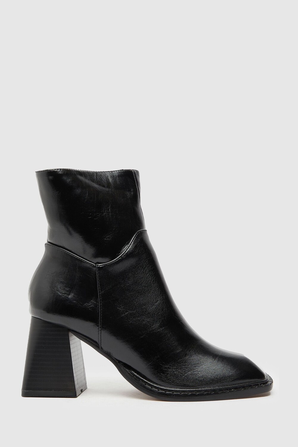 

Черные туфли Bailey на блочном каблуке с квадратным носком Schuh, черный