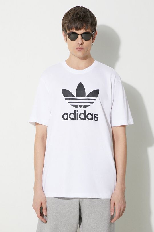 цена Хлопковая футболка с изображением трилистника adidas Originals, белый