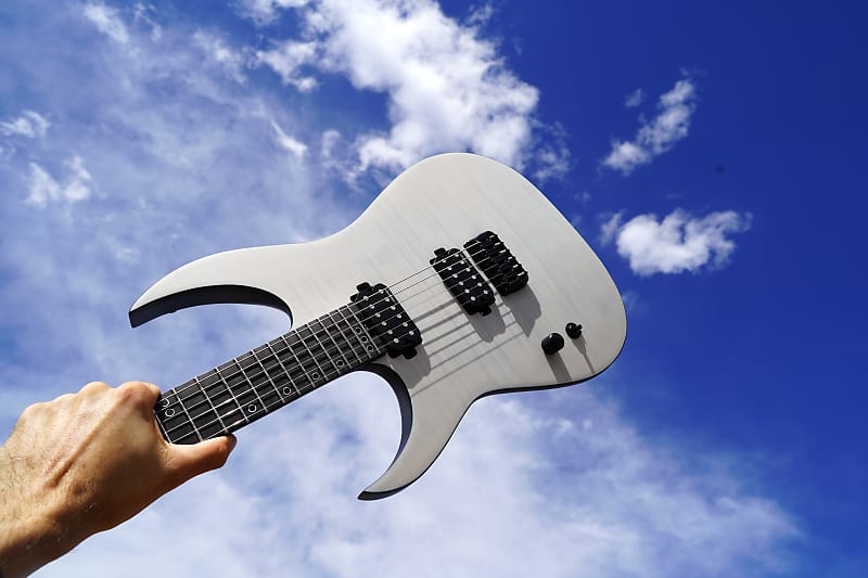 Электрогитара Schecter DIAMOND SERIES KM-6 MK-III Legacy - Transparent White Satin Left Handed 6-String Electric Guitar