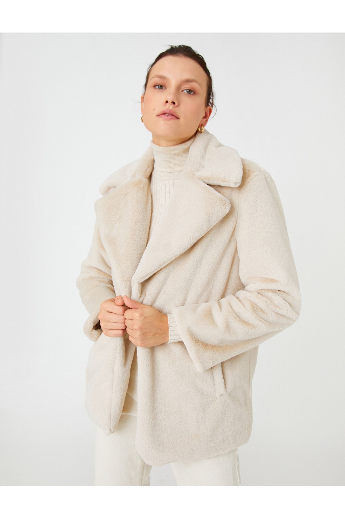 цена Плюшевое пальто с карманами Koton, серый