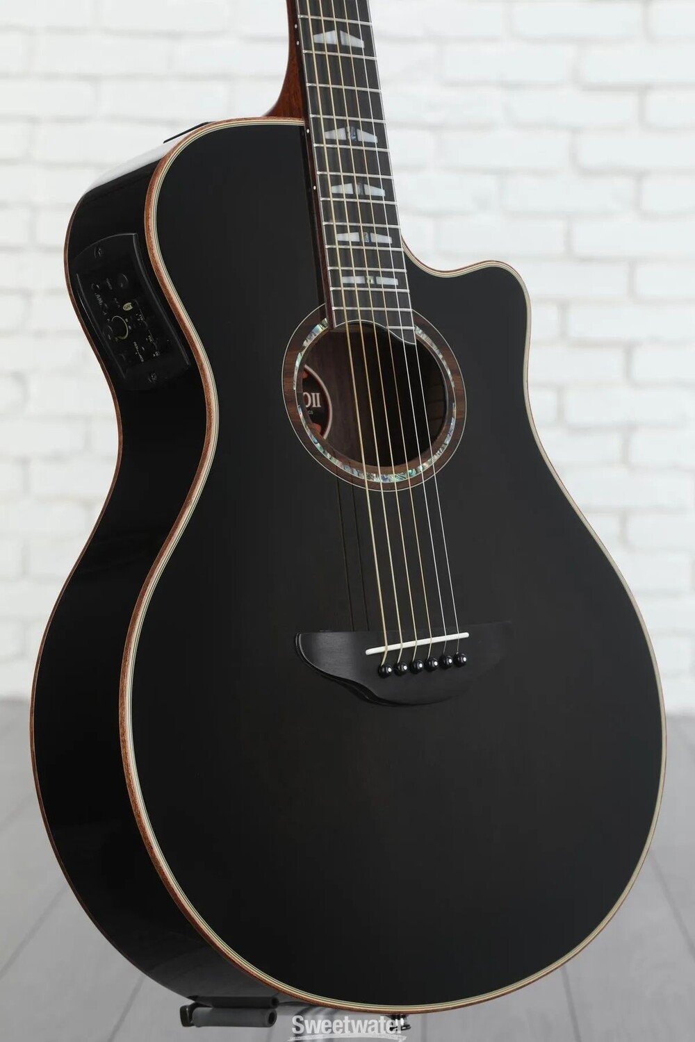 

Акустически-электрическая гитара Yamaha APX1200II — полупрозрачный черный