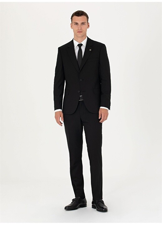 

Черный мужской костюм Slim Fit с нормальной талией Pierre Cardin