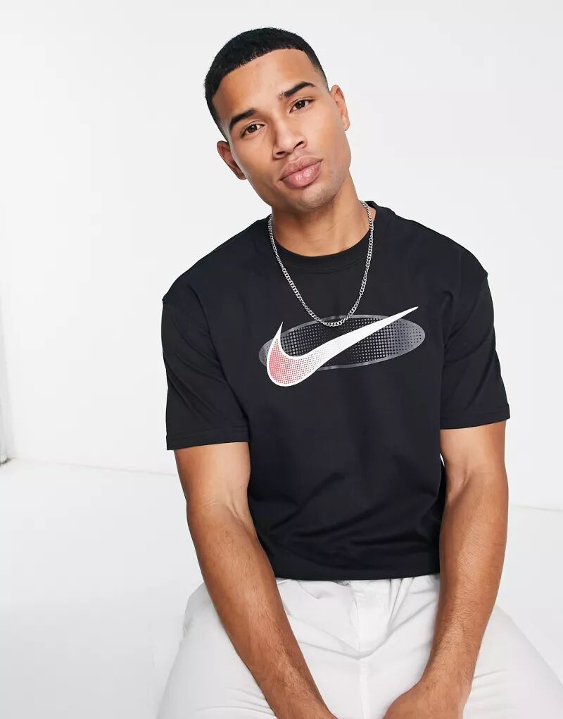 цена Черная оверсайз-футболка Nike с логотипом Swoosh в стиле ретро