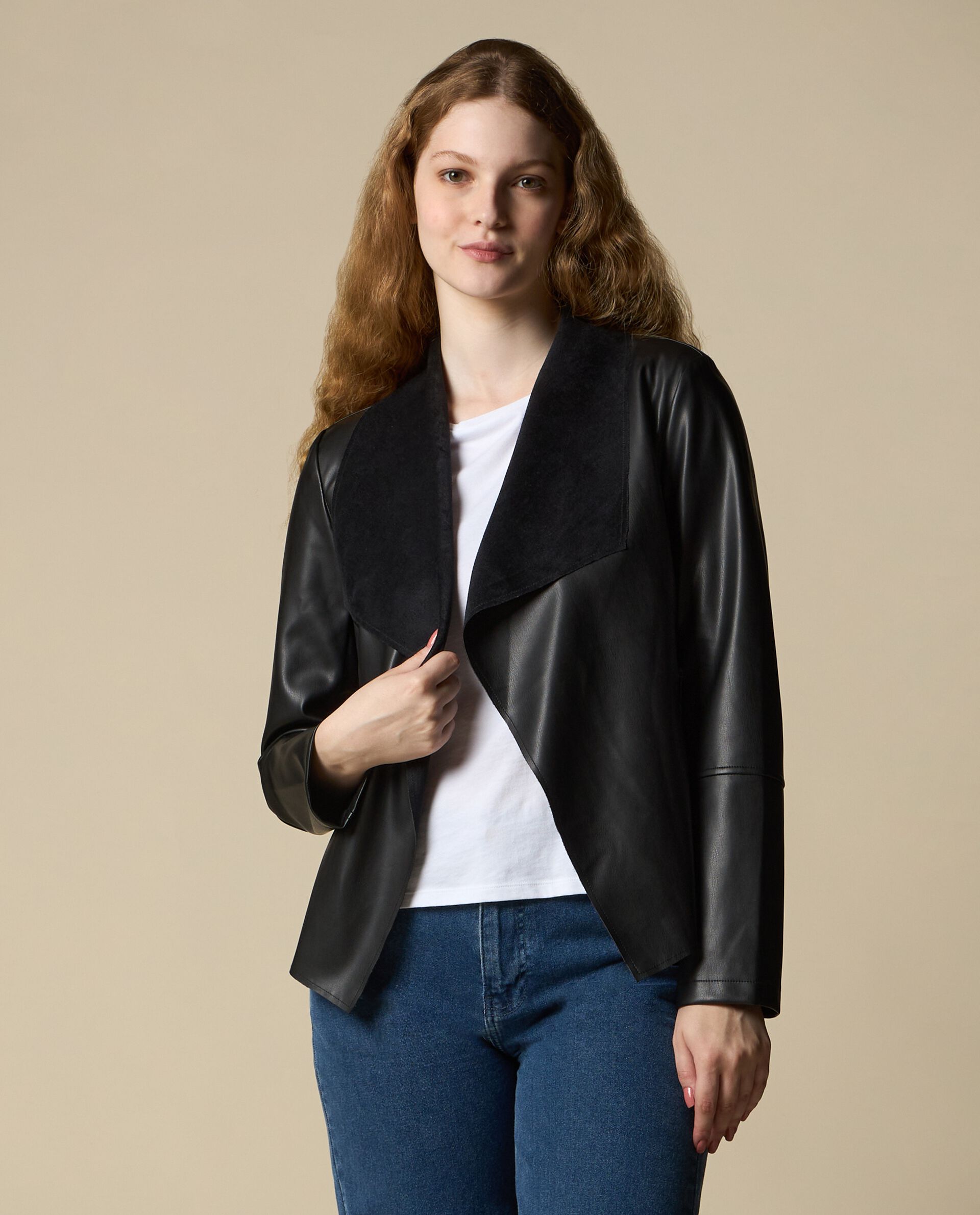 Женская куртка из экокожи NICE&CHIC, черный цена и фото