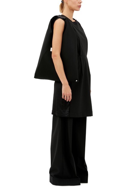 

Японская сумка классическая среднего размера. Mm6 Maison Margiela, черный