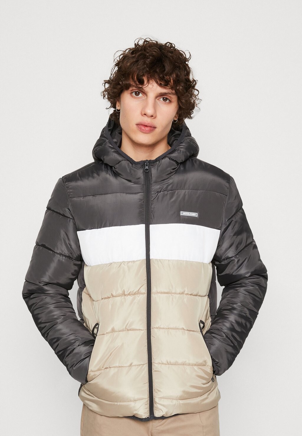 

Куртка зимняя Jack & Jones