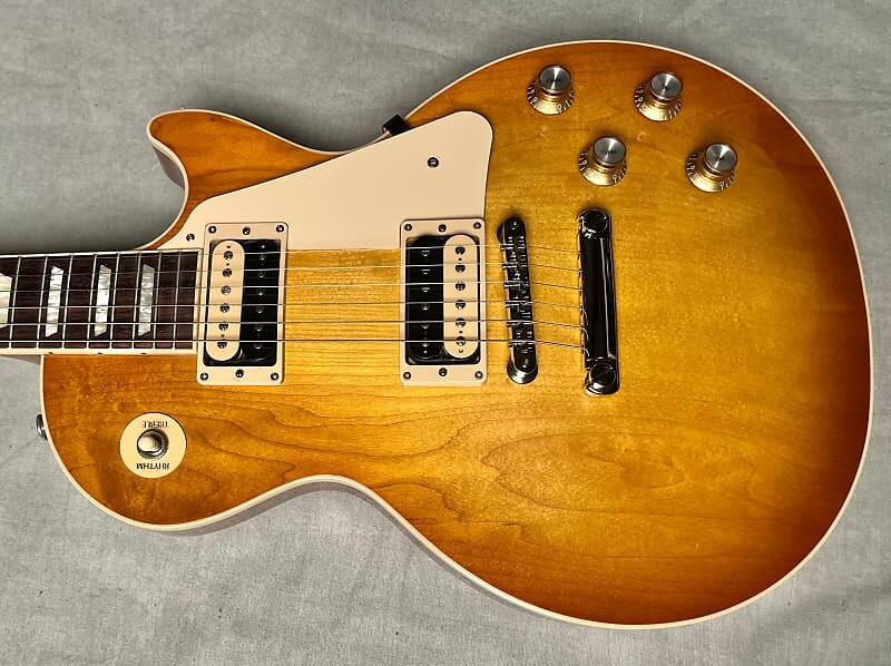 

Gibson Les Paul Classic 2023 Honeyburst