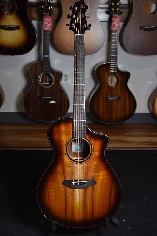 

Концертная электроакустическая гитара Breedlove Pursuit Exotic S Edgeburst-SN2719-PLEK'd-Aeris Packaging Pursuit Exotic S Concert