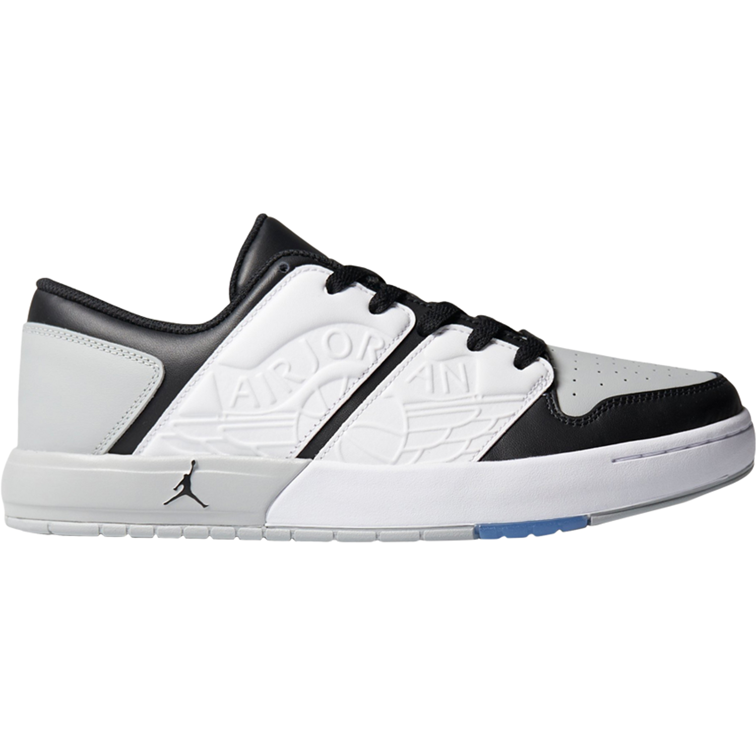 цена Кроссовки Nike Jordan Nu Retro 1 Low, белый, черный (Размер 42 RU)
