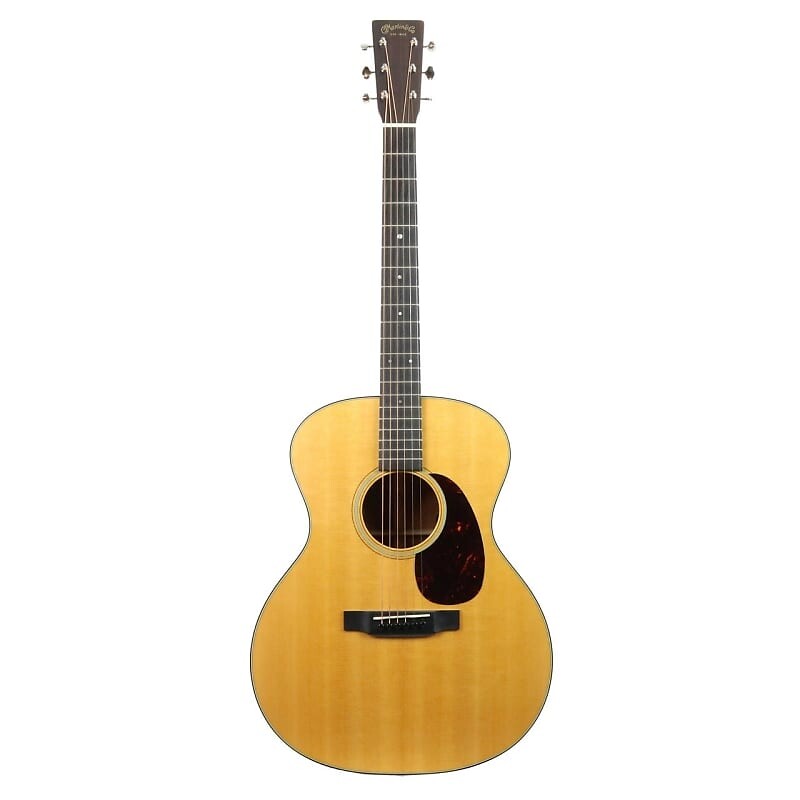 

АКУСТИЧЕСКАЯ ЭЛЕКТРОГИТАРА Martin GP18E GRAND PERFORMANCE из ели и красного дерева с футляром
