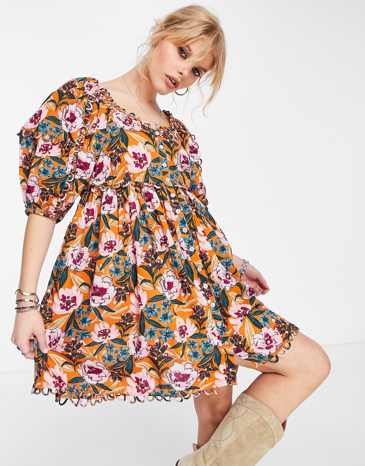 

Разноцветное льняное платье мини с цветочной отделкой фестонами Topshop