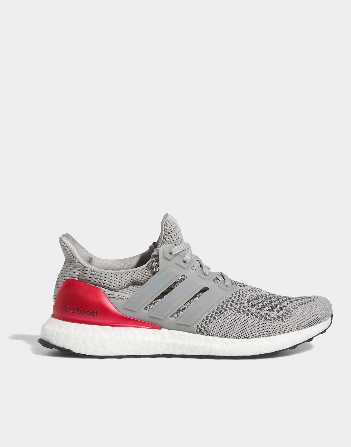

Серые и красные кроссовки adidas Sportswear Ultraboost 1.0