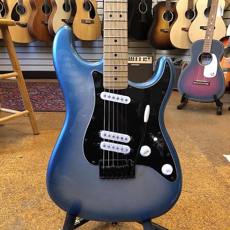 

Squier Contemporary Stratocaster Special Sky Burst Metallic с накладкой из жареного клена