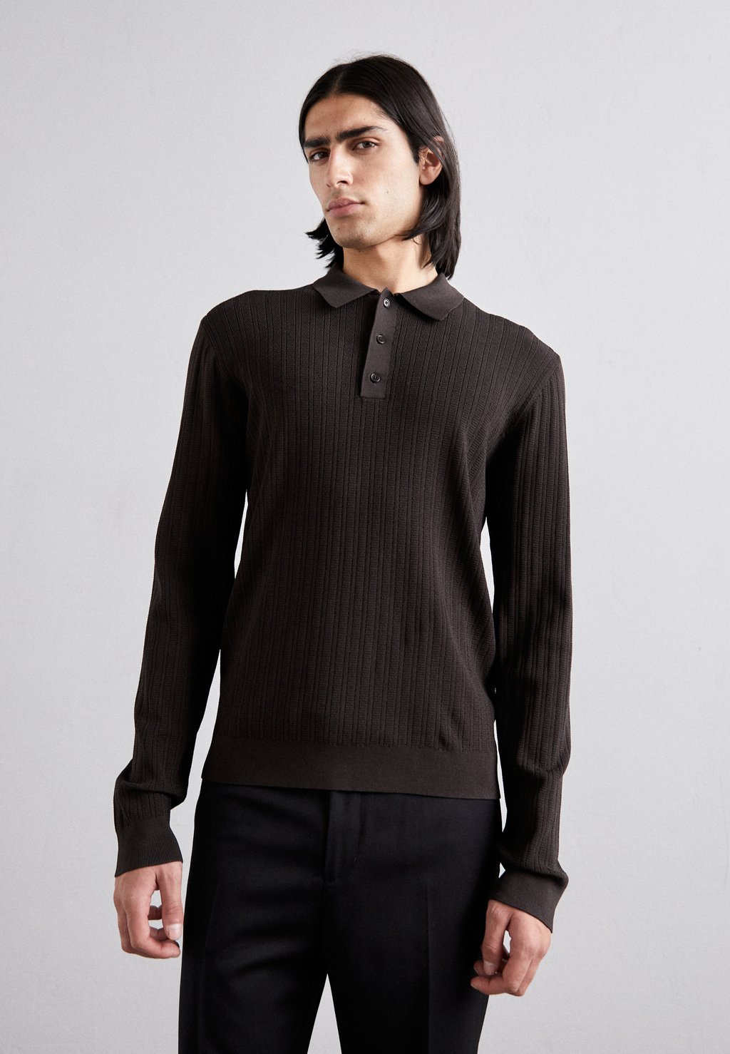 Вязаный свитер SHINY Filippa K, цвет dark oak вязаный свитер filippa k цвет black