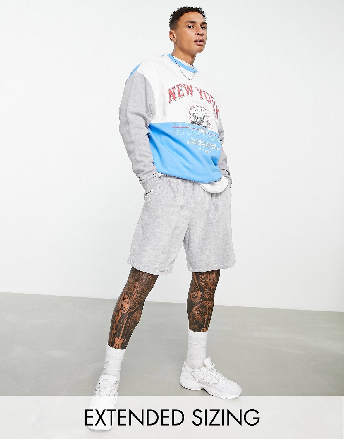

Бело-голубая толстовка оверсайз с принтом New York ASOS DESIGN
