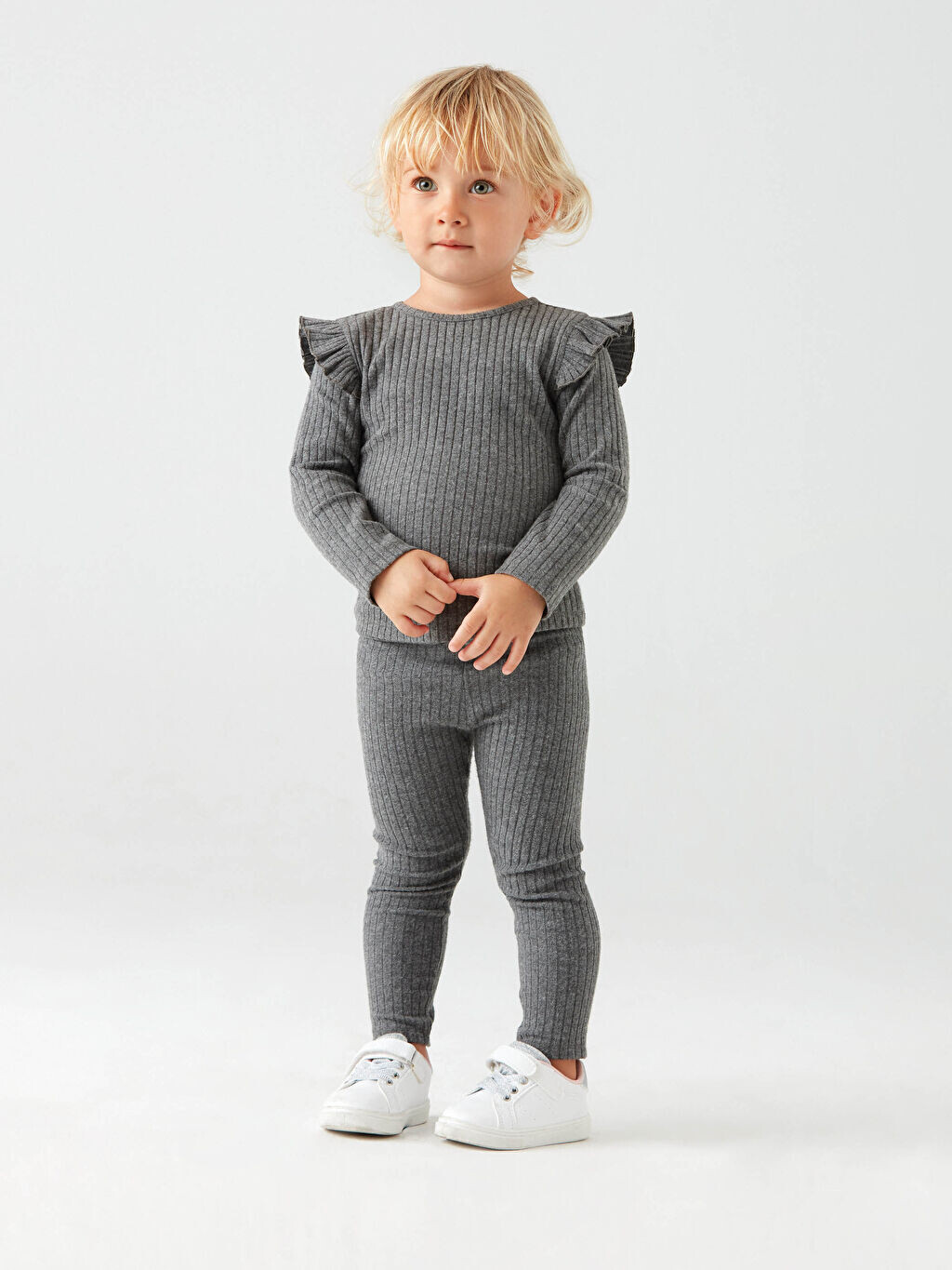 

Базовая футболка для маленьких девочек LCW baby