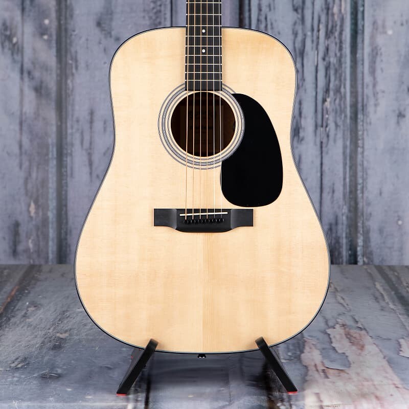 

Martin D-12E Dreadnought акустический/электрический, натуральный Martin D-12E Dreadnought /Electric,