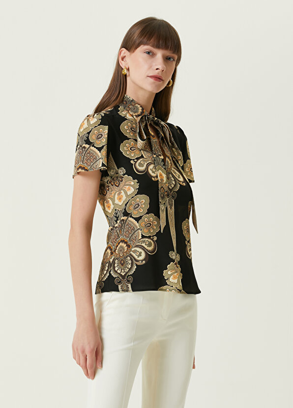 цена Черная бежевая шелковая блузка с узором пейсли Etro
