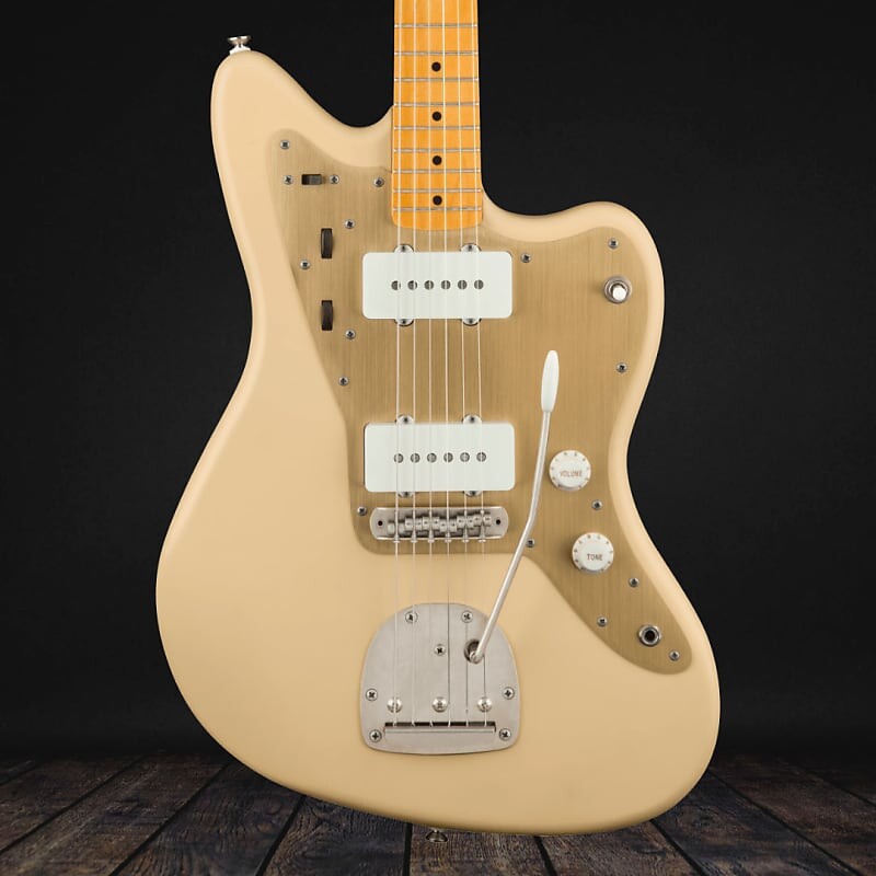 

Squier 40th Anniversary Jazzmaster, винтажное издание, кленовый гриф - атласный песок пустыни Squier 40th Anniversary Jazzmaster, Edition, Maple Fingerboard-