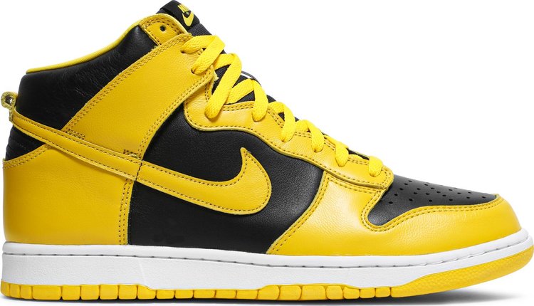 Nike on sale dunks iowa