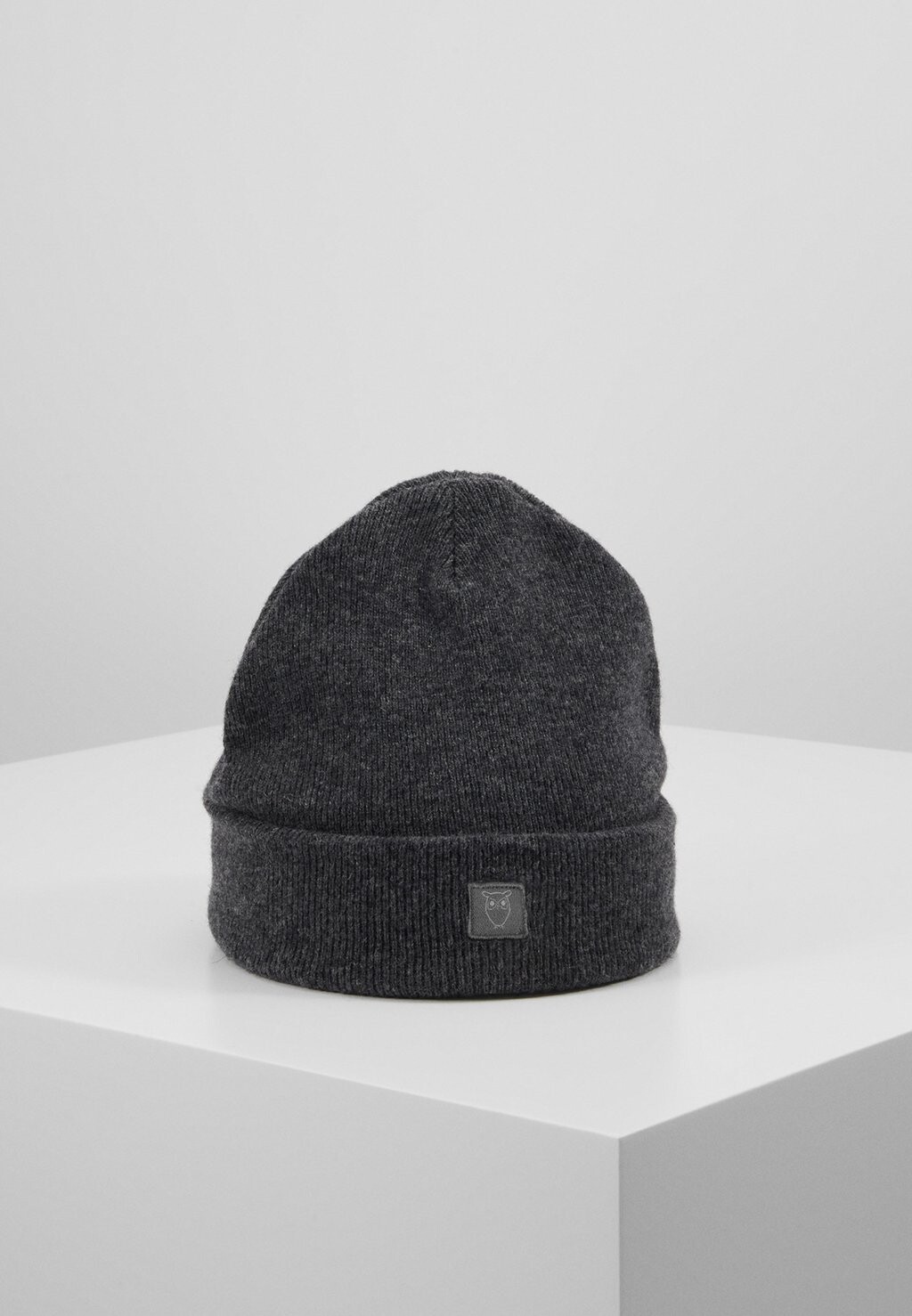 

Шапка KnowledgeCotton Apparel ДВУХСЛОЙНАЯ ШАПКА УНИСЕКС, цвет dark grey