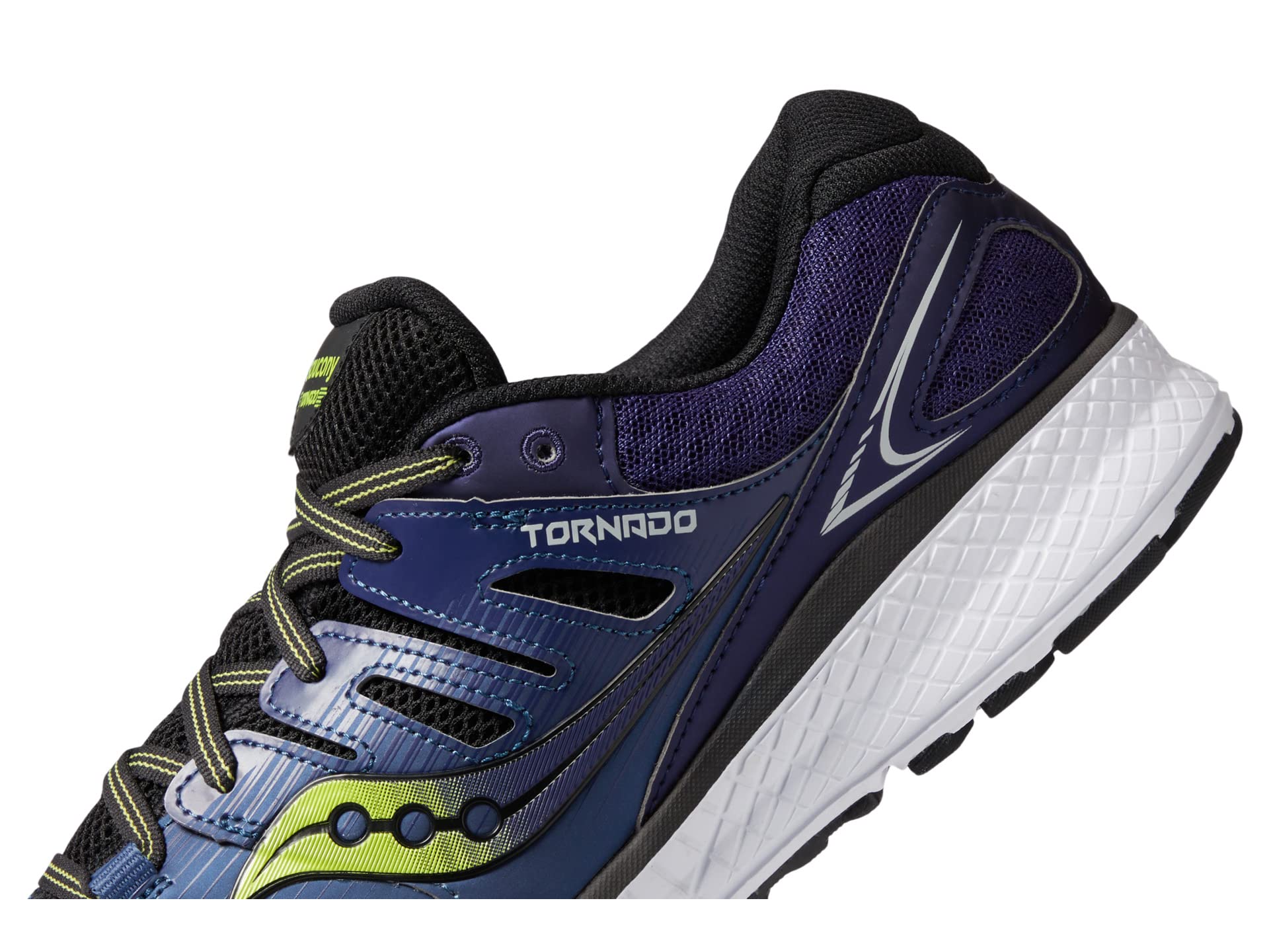 Saucony deals tornado 4