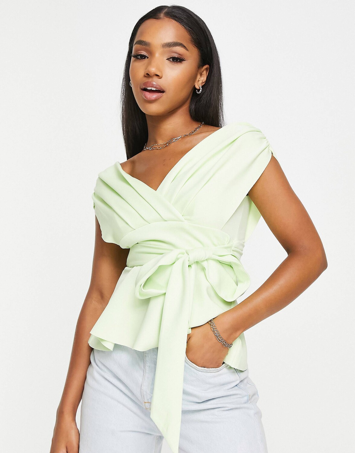 

Яблочный топ с вырезом на спине ASOS DESIGN