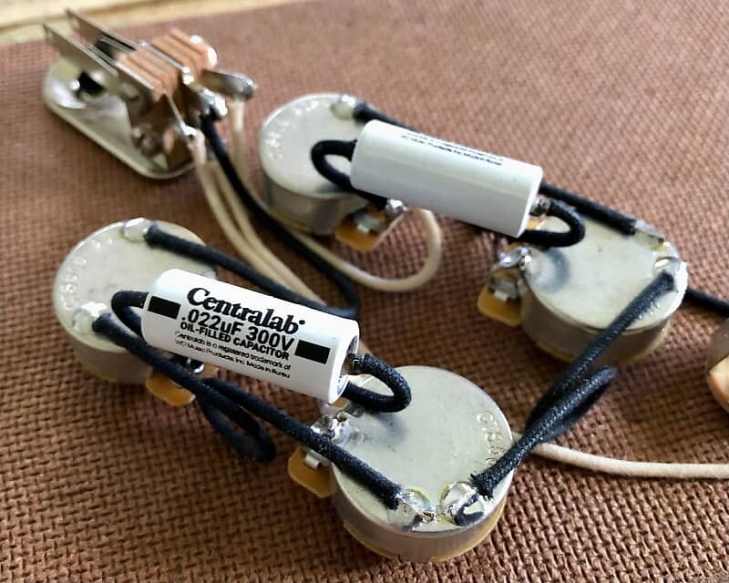 

Gibson Epiphone SG Wiring Harness CTS Switchcraft Масляные конденсаторы Gavitt Wire