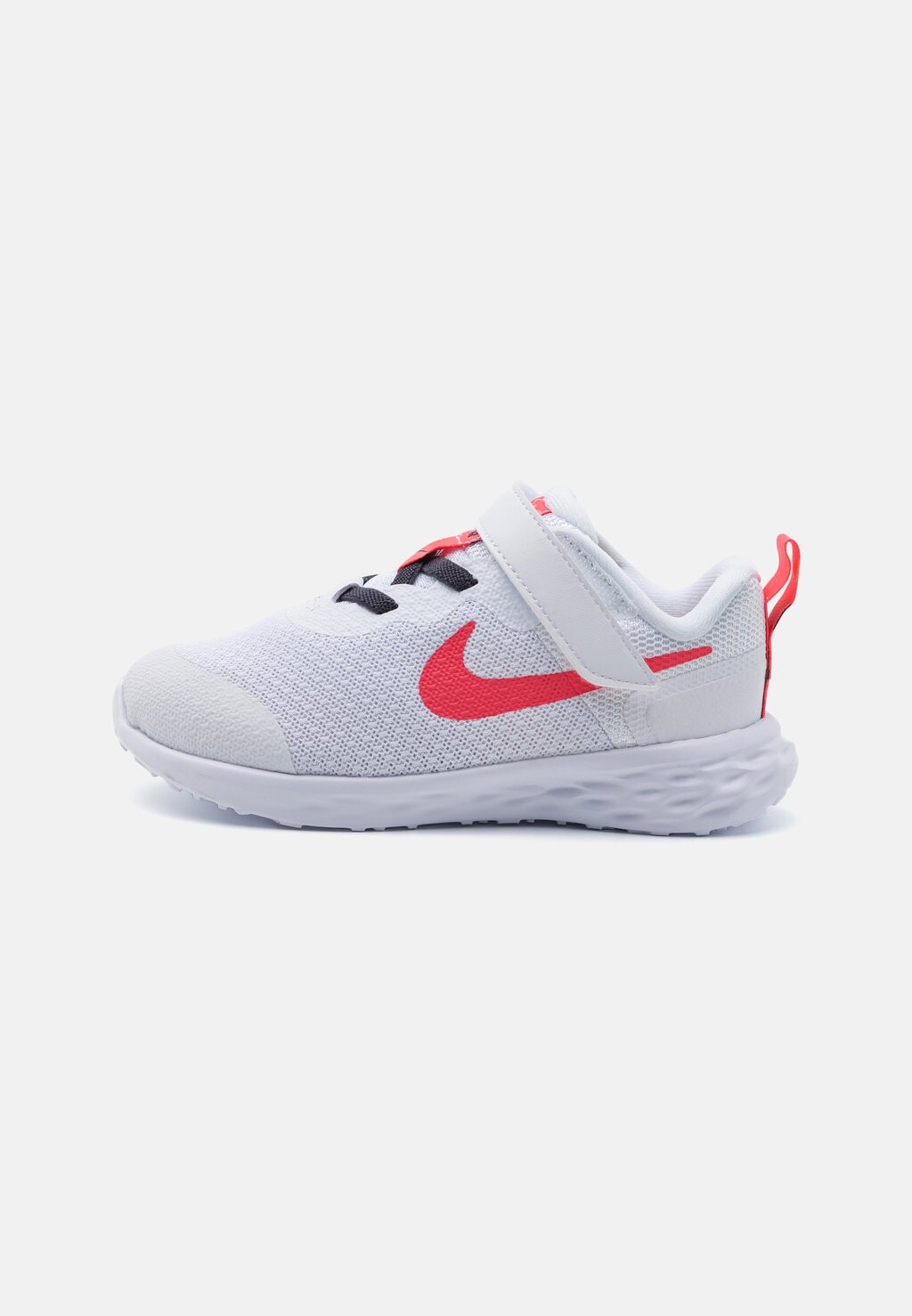 

Кроссовки нейтрального цвета NIKE REVOLUTION 6 (TDV) Nike, цвет white/sea coral/gridiron/laser orange