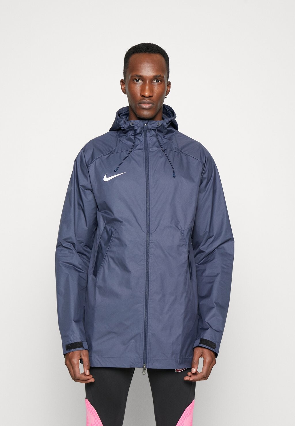 

Ветровка Nike