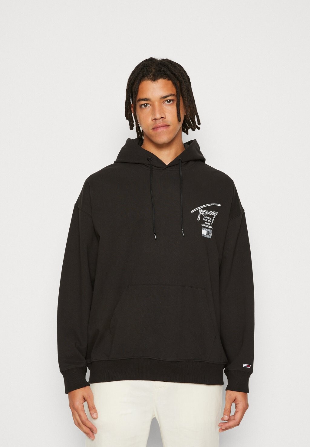 

Толстовка Tommy Jeans, черный