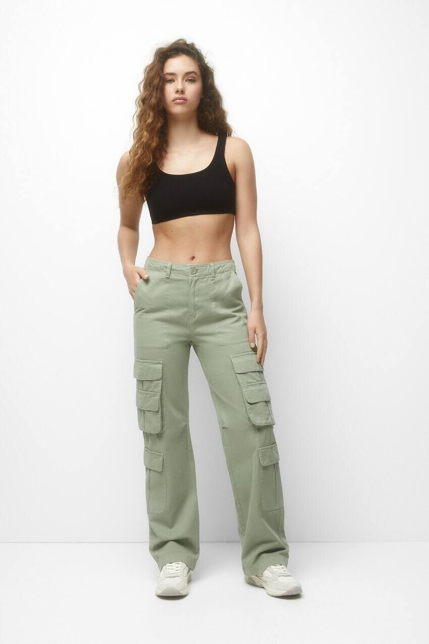 

Брюки карго с несколькими карманами Pull&Bear, бледно-зеленый