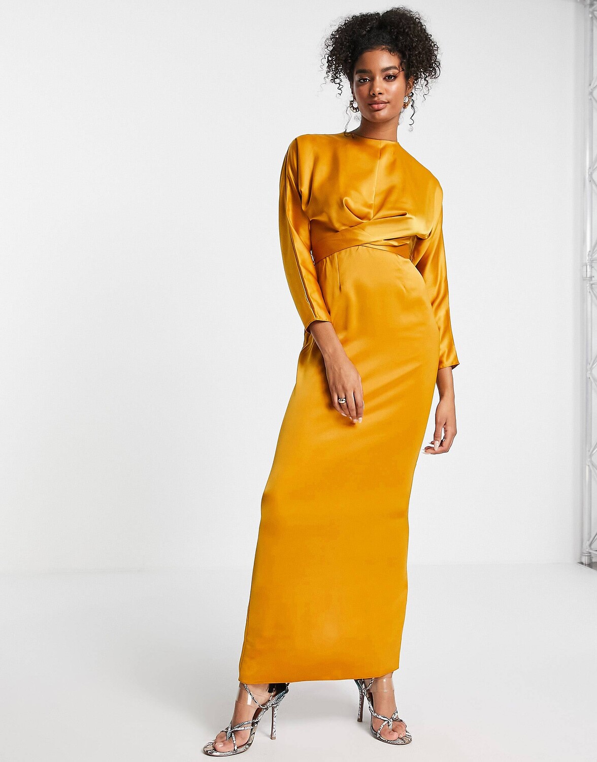 

Атласное платье макси с рукавом "летучая мышь" ASOS DESIGN
