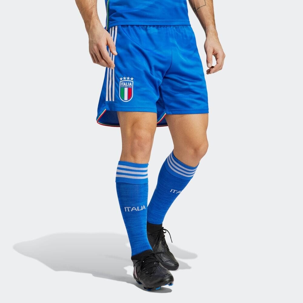 

Шорты Adidas HS9877