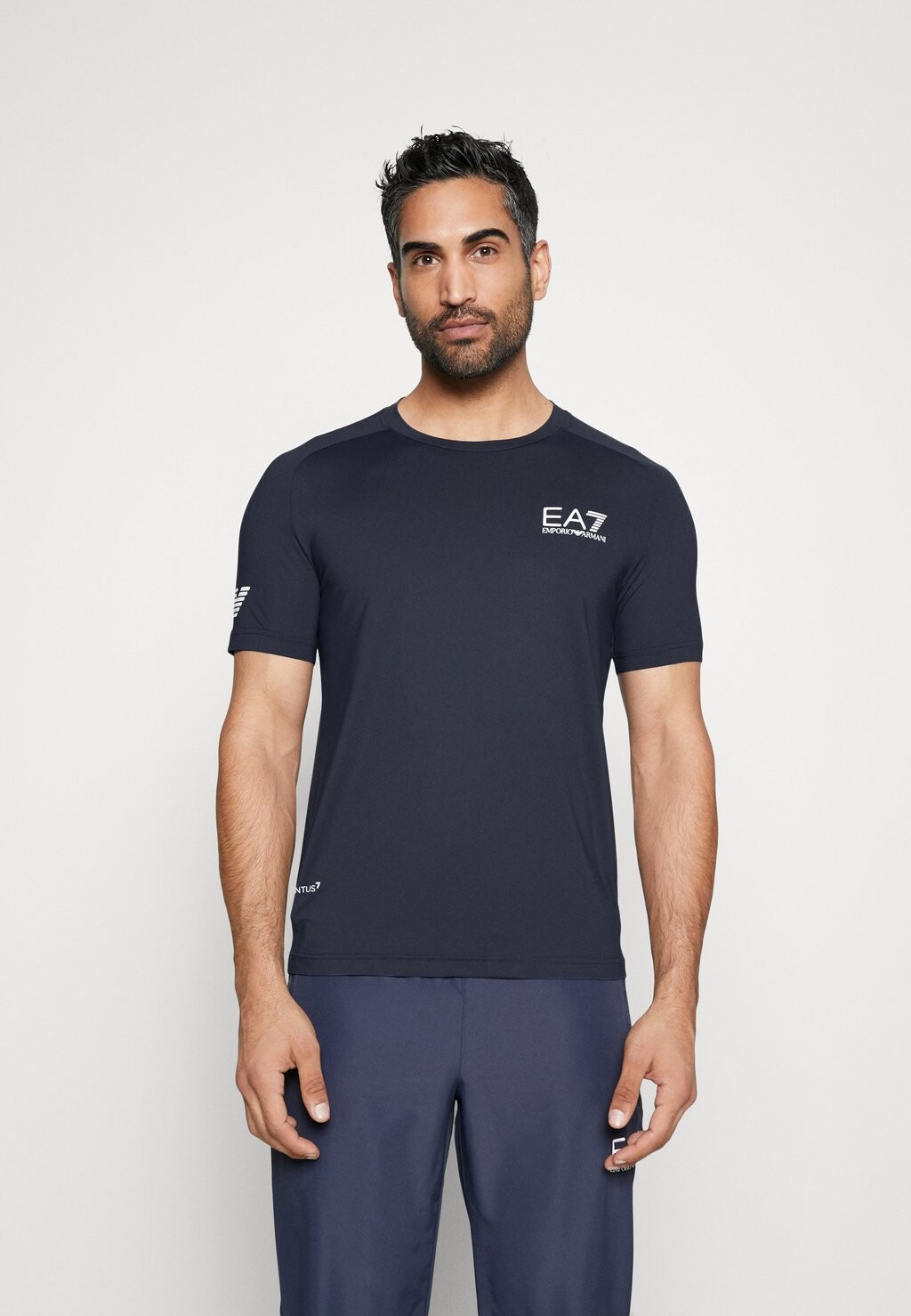

Спортивная футболка ФУТБОЛКА TENNIS PRO EA7 Emporio Armani, темно-синяя