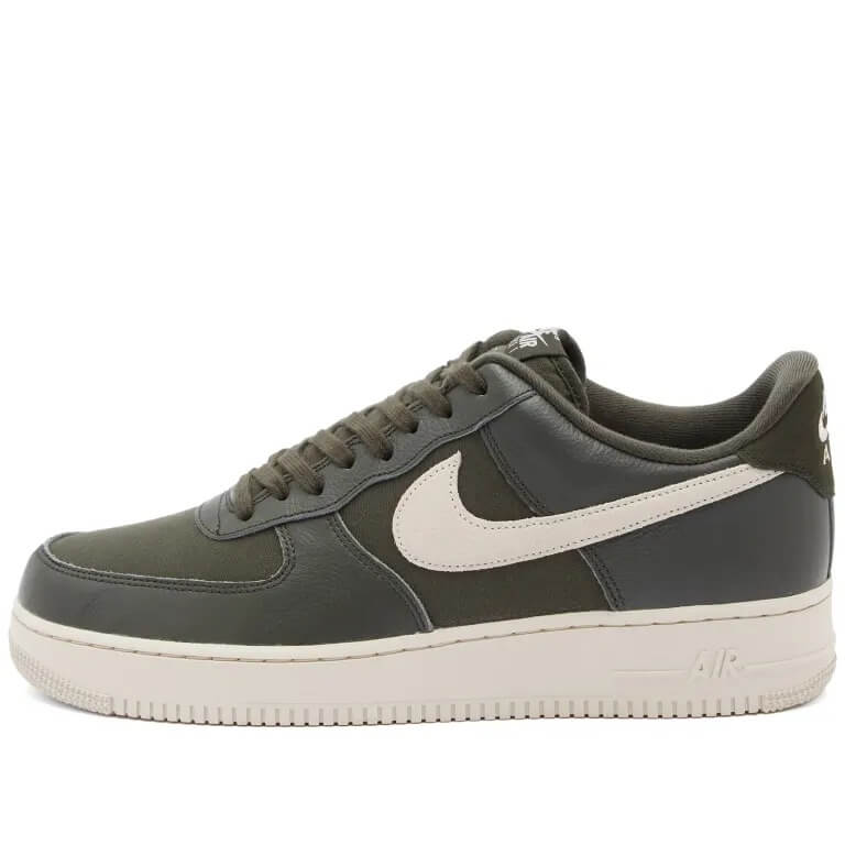 

Кроссовки Nike Air Force 1 '07 LX, темно-зеленый/бежевый