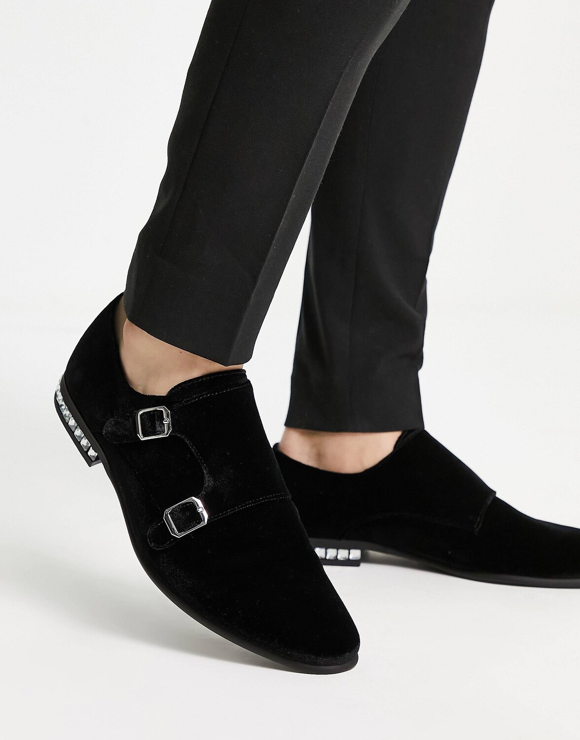 

Черные бархатные монки с двумя ремешками и каблуком со стразами ASOS DESIGN
