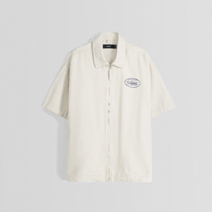 

Рубашка Bershka Cotton Short Sleeve Print, бежевый