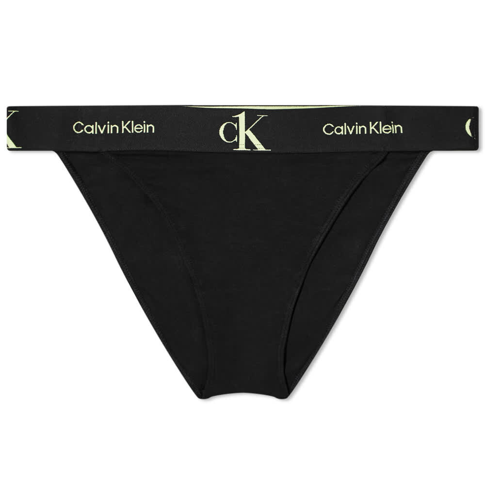 

Танга с высокой ногой Calvin Klein