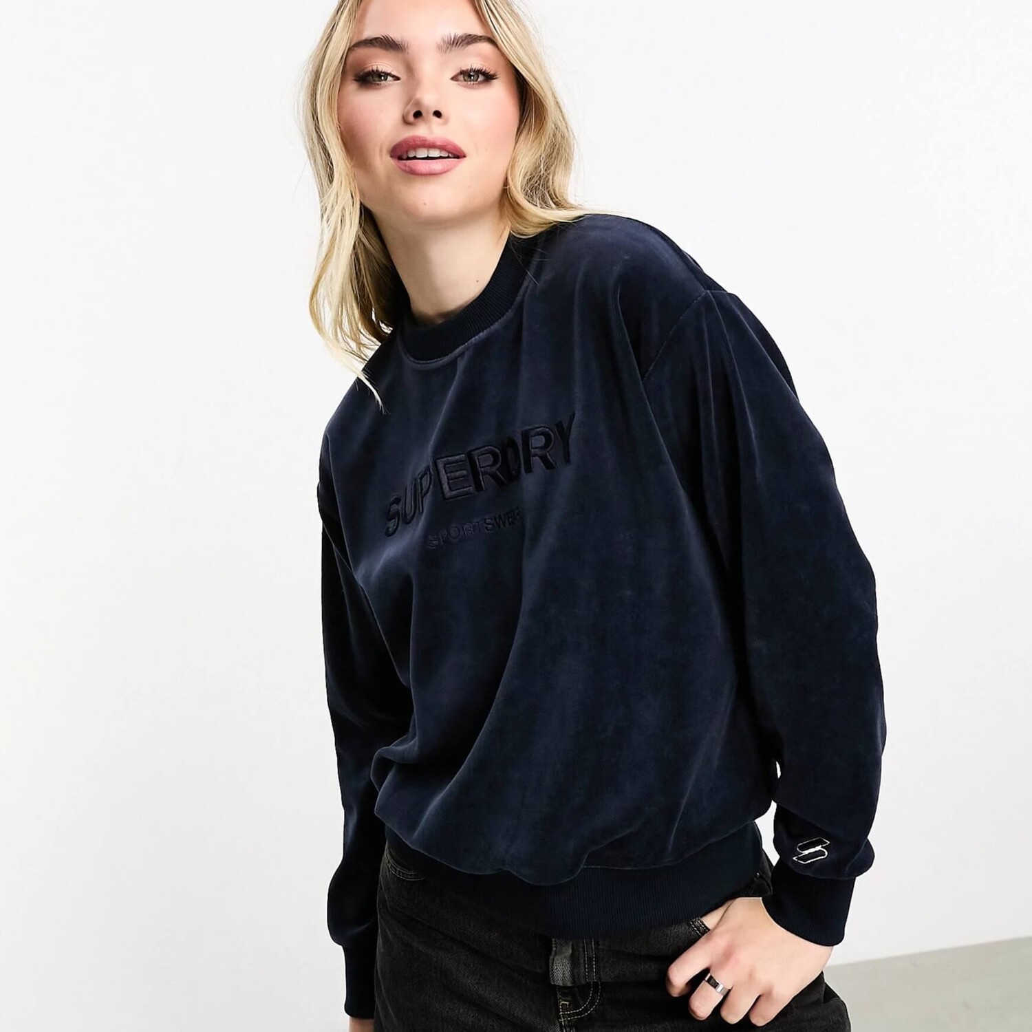 

Свитшот Superdry Velour Graphic Boxy Crew, темно-синий