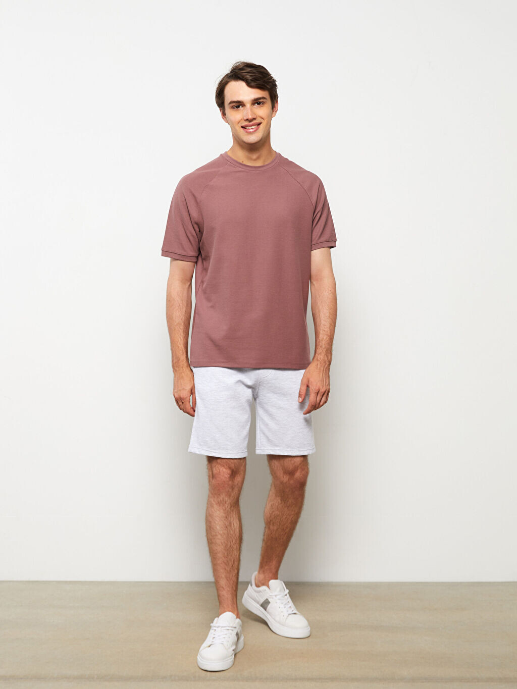 

Мужская футболка с круглым вырезом и короткими рукавами LCW Casual, Коричневый