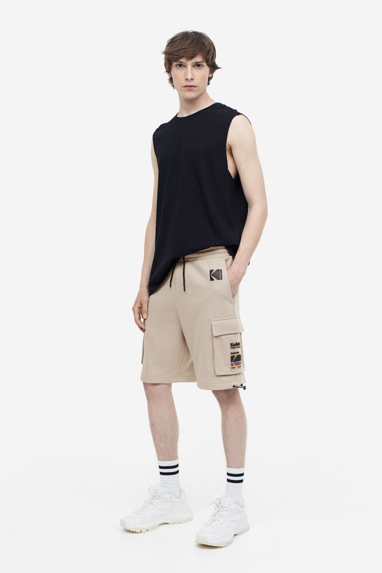 

Спортивные шорты свободного кроя с принтом карго H&M, бежевый/кодак